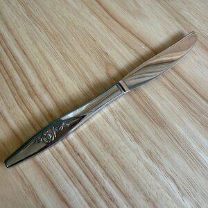 1 Vintage Oneida Lasting Rose Youth Knife 6 3/4 in Silver